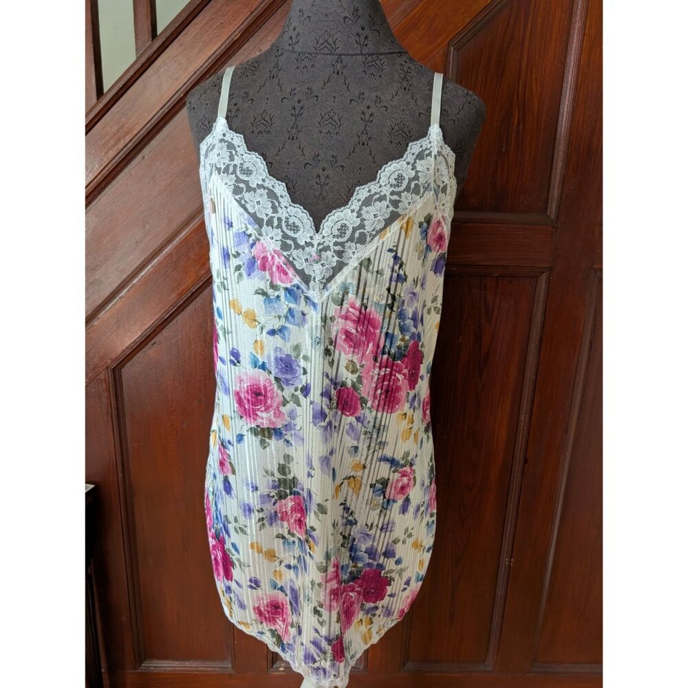 Vintage Undercover Wear White Lace Floral Nightgown Slip Dress Made USA Medium